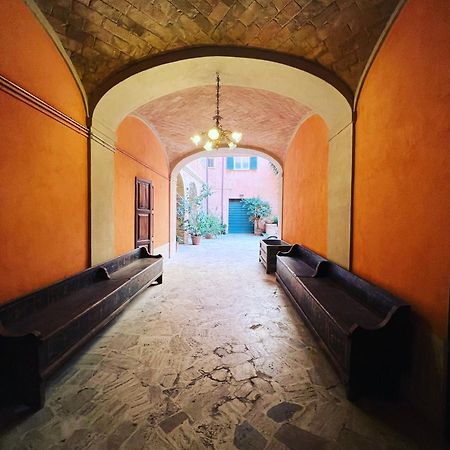 B&B Letterario Palazzo Pistocchi Терамо Экстерьер фото