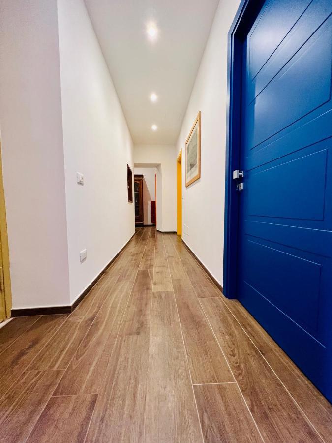 B&B Letterario Palazzo Pistocchi Терамо Экстерьер фото