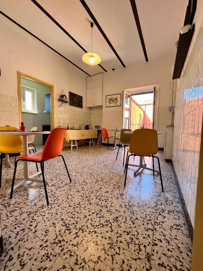 B&B Letterario Palazzo Pistocchi Терамо Экстерьер фото
