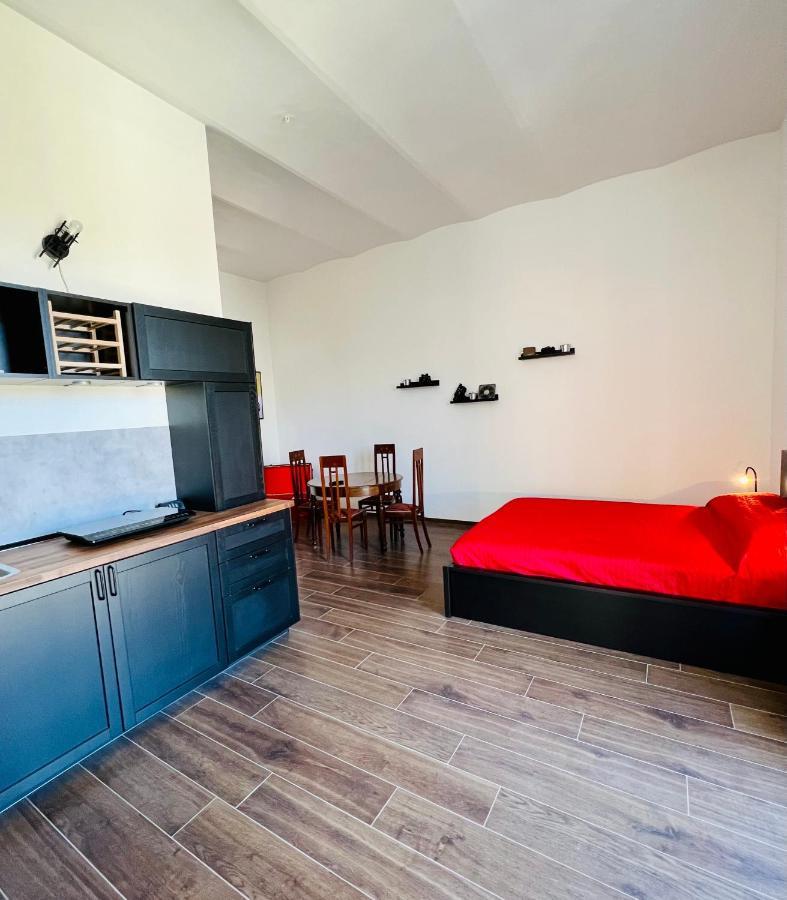 B&B Letterario Palazzo Pistocchi Терамо Экстерьер фото