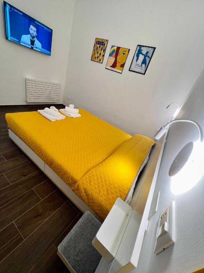 B&B Letterario Palazzo Pistocchi Терамо Экстерьер фото
