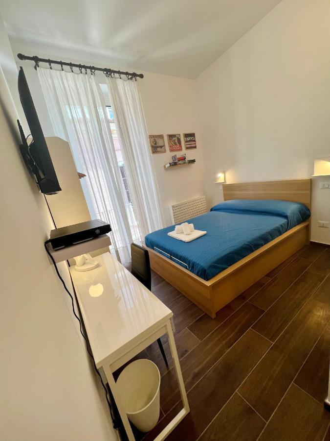 B&B Letterario Palazzo Pistocchi Терамо Экстерьер фото