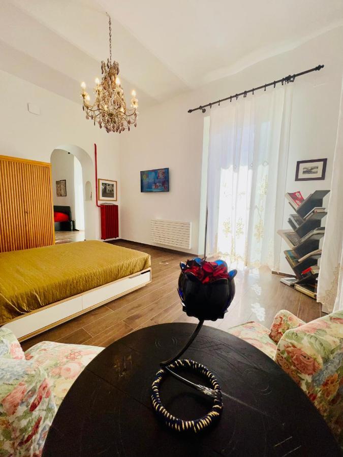 B&B Letterario Palazzo Pistocchi Терамо Экстерьер фото